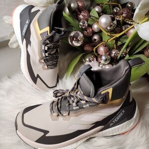 Adidas TERREX FREE HIKER GORE-TEX 2.0 HIKING Women  SHOES new